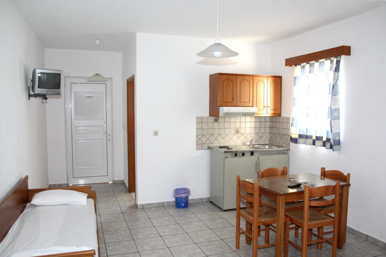 Dimitris Apartments Platanias  Phòng bức ảnh